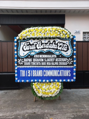 Papan Bunga Duka di Tanah Putih Tanjung Melawan